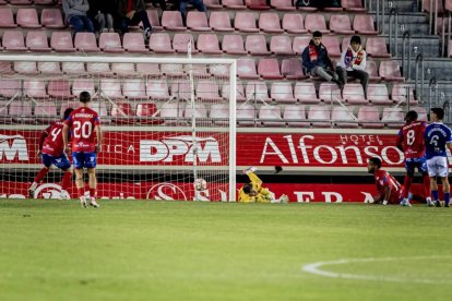 El CD Numancia venció en un partido impecable a un rival de dos categorías superiores