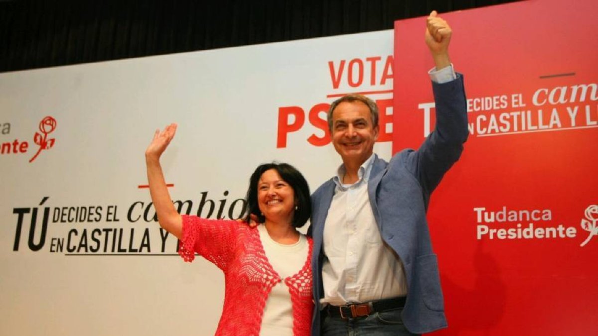 El expresidente del Gobierno José Luis Rodríguez Zapatero, visita Ponferrada para participar en un mitin de apoyo a la candidatura que encabeza Ángela Marqués-Ical