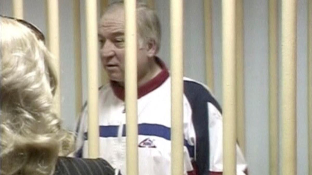 El exespía ruso Serguéi Skripal, en una cárcel militar de Moscú, en el 2006. /-REUTERS