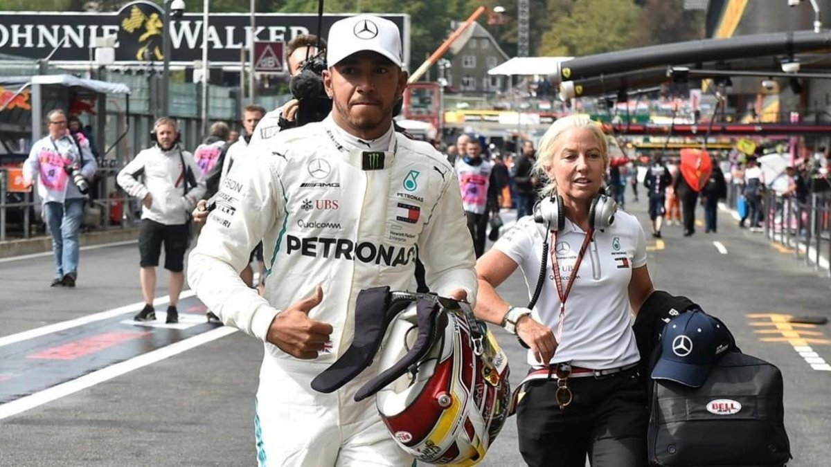 Lewis Hamilton celebra su nueva pole en Spa.-JOHN THYS (AFP)