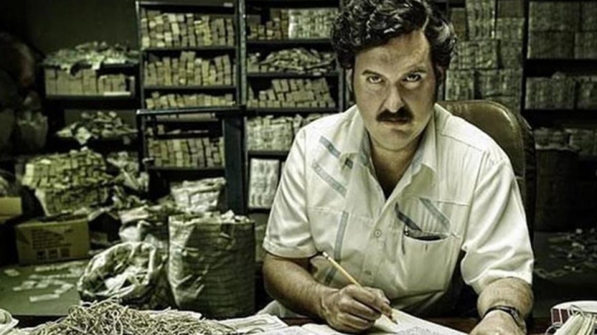 Wagner Moura, como el narcotraficante Pablo Escobar, en la serie de la plataforma Netflix 'Narcos'.-
