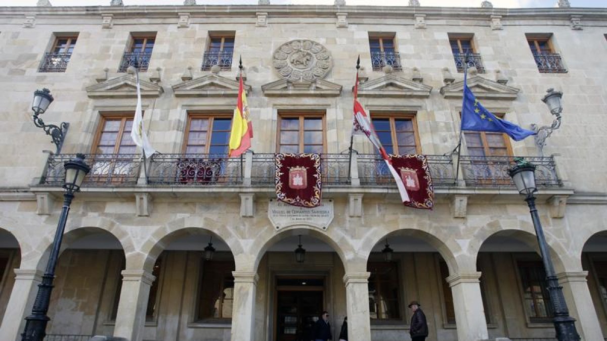 Edificio del Ayuntamiento de Soria.-Luis Ángel Tejedor