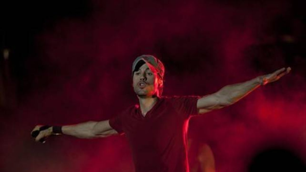 Enrique Iglesias, durante el concierto en Marbella, el día 13.-Foto:   AFP / JORGE GUERRERO