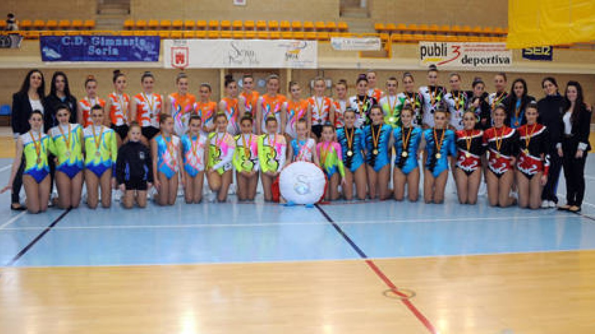 Las integrantes del Club Gimnasia Soria que participaron en el torneo. -