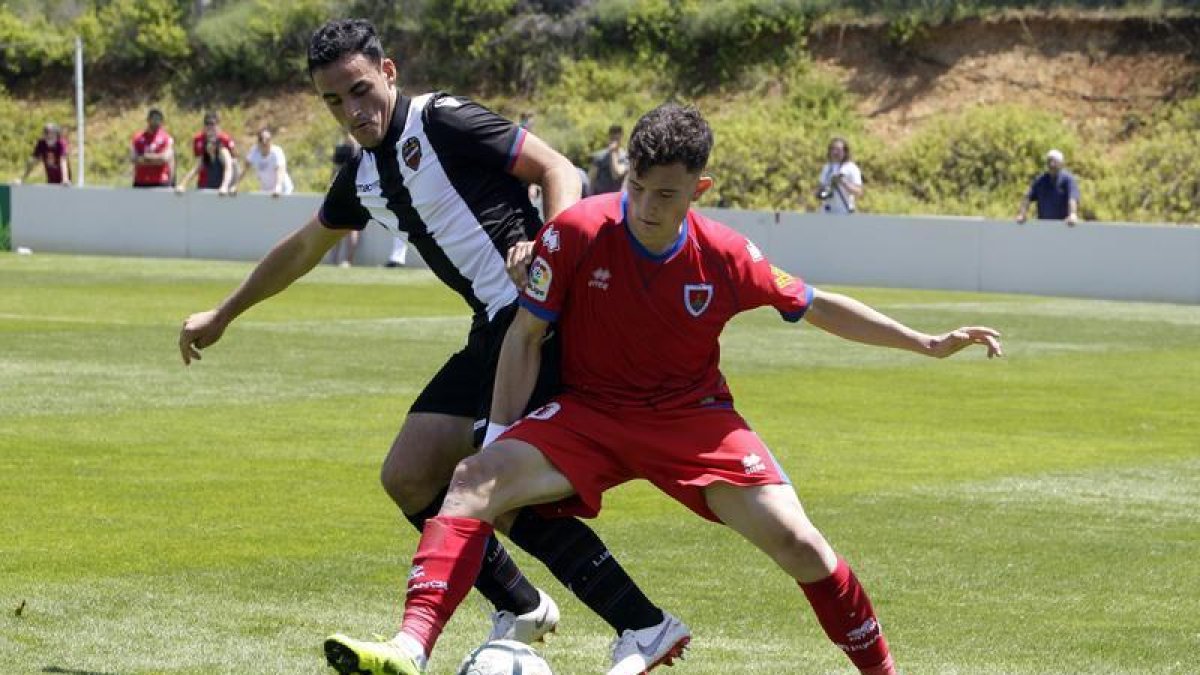 El ya ex rojillo David González en una imagen del archivo en la eliminatoria ante el Levante.-Luis Ángel Tejedor