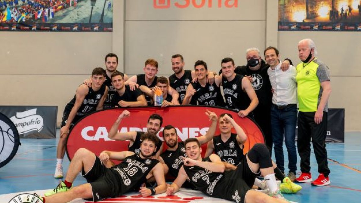 El Transler logró el primer título en la historia del Club Soria Baloncesto. HDS