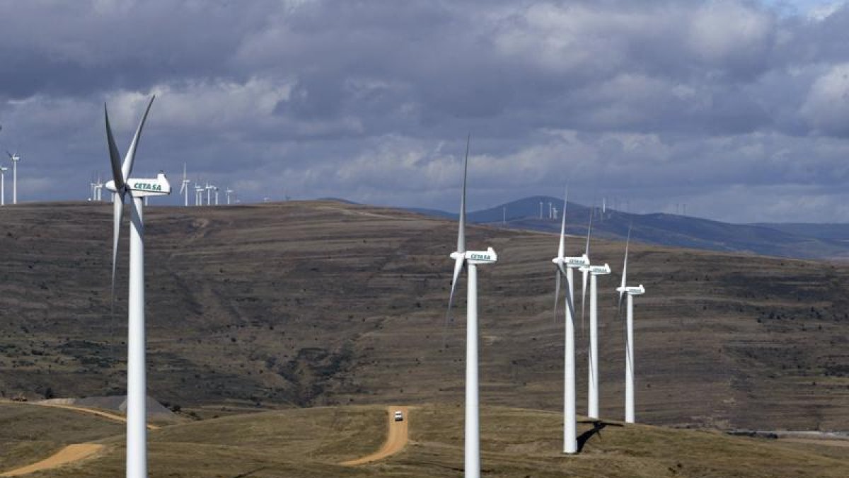 Parque eólico en Tierras Altas-Luis Ángel Tejedor