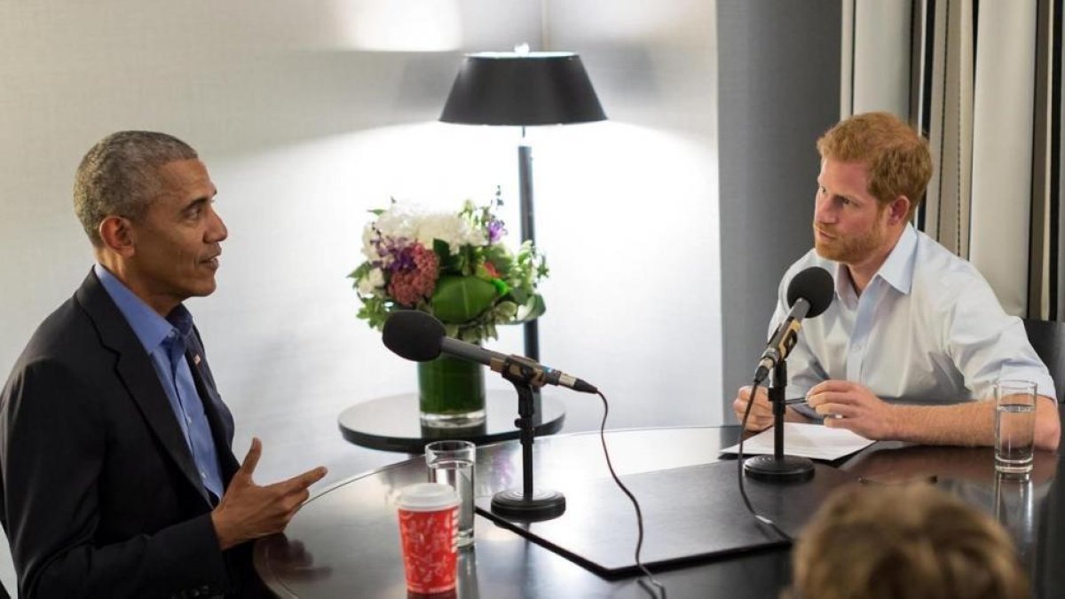 El príncipe Enrique de Inglaterra entrevista a Barack Obama para la BBC 4.-/ PERIODICO (REUTERS)