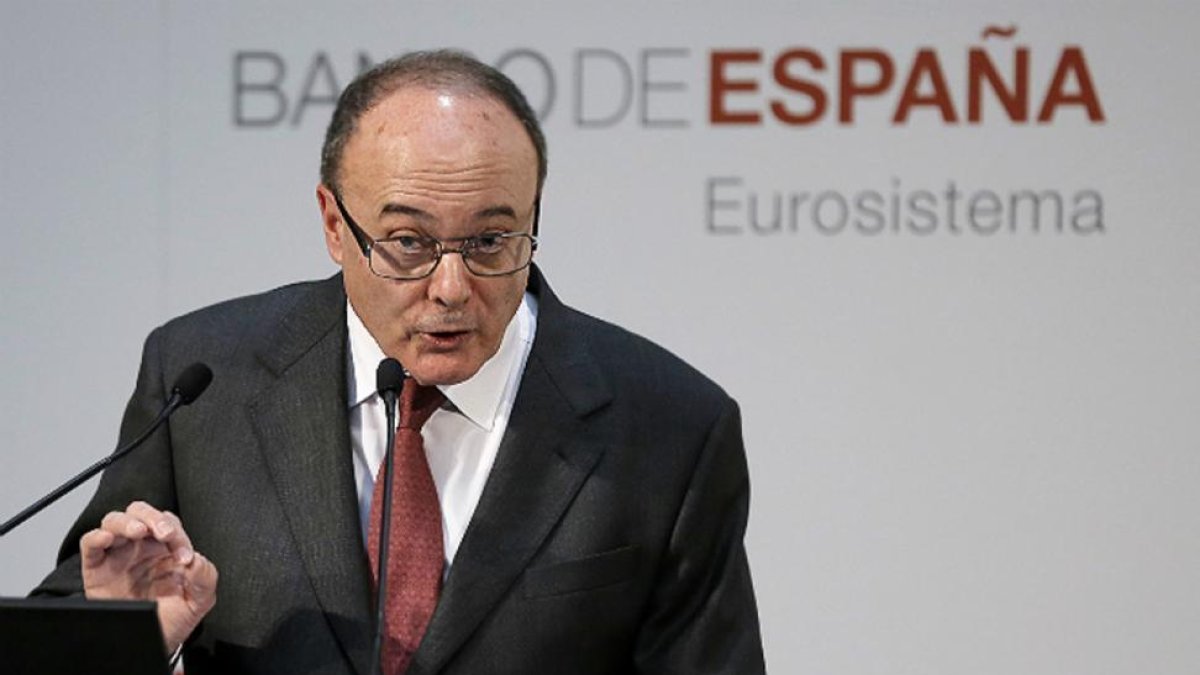 Luis María Linde, gobernador del Banco de España.-JOSE LUIS ROCA