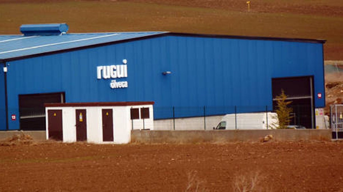 Exterior de la empresa Rugui en la mañana de ayer. -