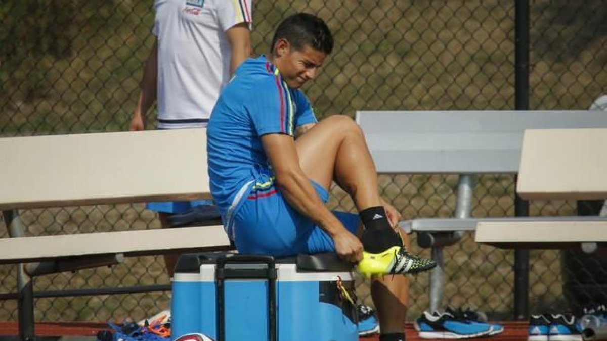 James Rodríguez, durante un entrenamiento con la selección de Colombia, el pasado septiembre.-EFE / EDUARDO MUÑOZ ÁLVAREZ