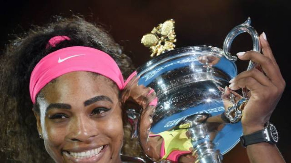Serena Williams después de ganar a Maria Sharapova en el Abierto de Australia.-Foto: FILIP SINGER / EFE