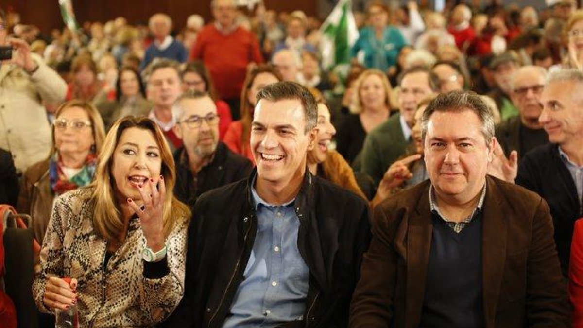 Susana Diaz, Pedro Sánchez y Juan Espadas.-EUROPA PRESS
