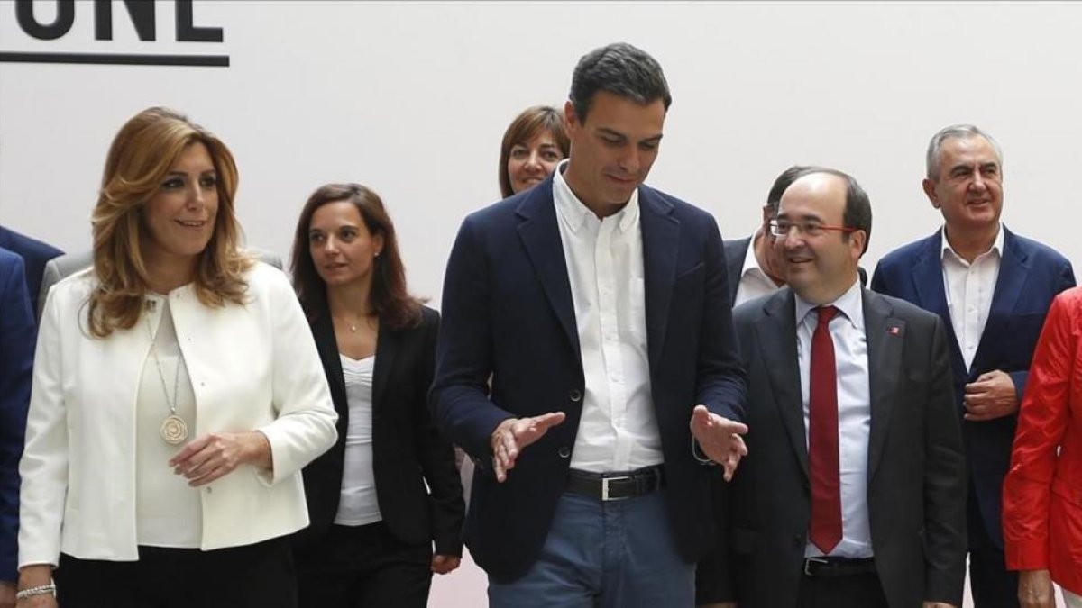 Susana Díaz, Pedro Sánchez y Miquel Iceta, en septiembre del 2015 en Madrid.-DAVID CASTRO