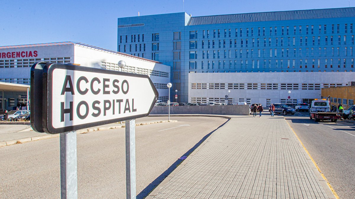 Dos fallecidos más en el hospital de Soria por covid. MARIO TEJEDOR