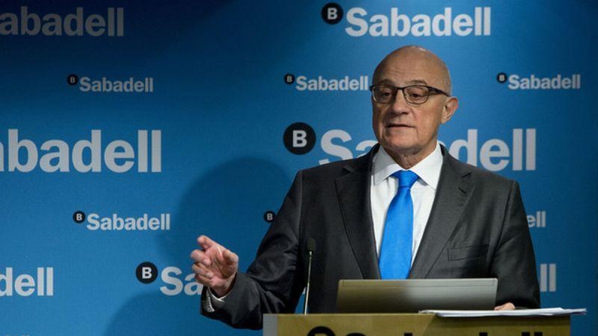 El presidente de Banc Sabadell, Josep Oliu.-FERRAN NADEU