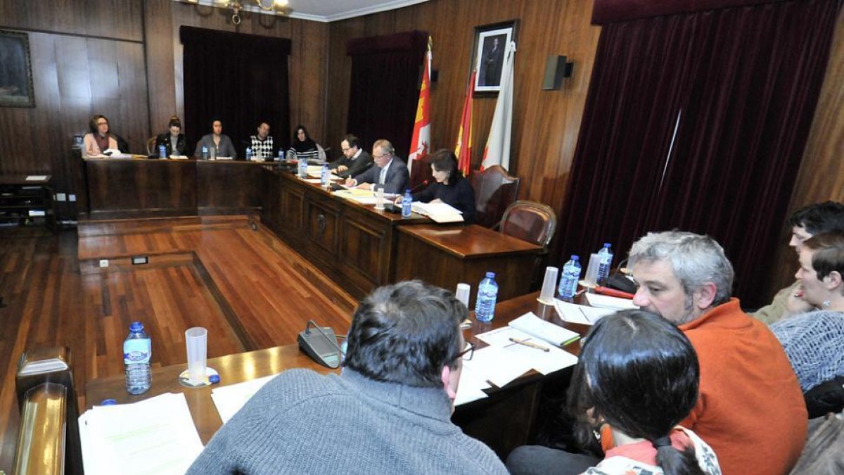 Pleno del Ayuntamiento de Almazán-V.G.