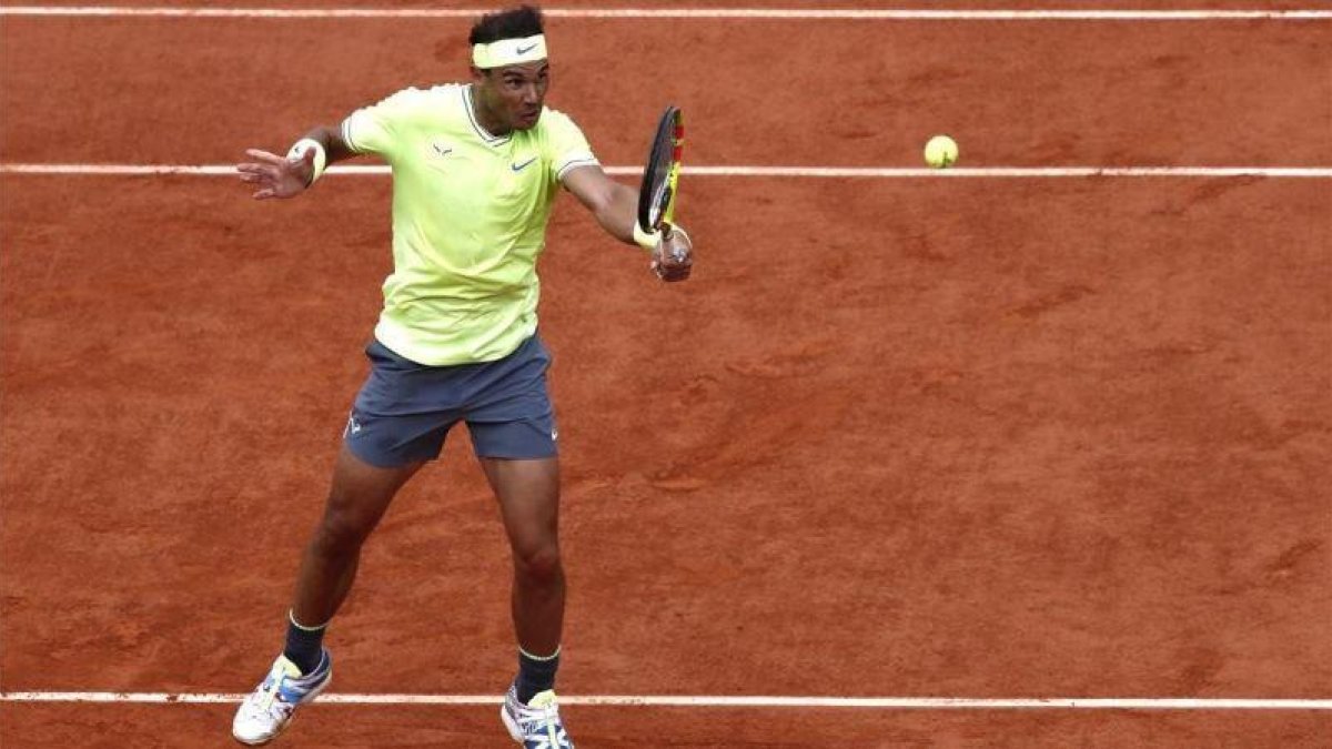 Rafa Nadal disputa la final de Roland Garros ante Dominic Thiem.-REUTERS /BENOIT TESSIER