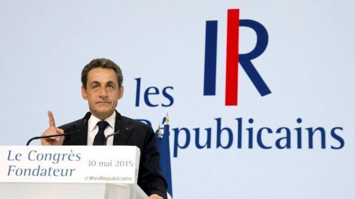 Sarkozy durante su discurso en el Congreso de reformulación de su partido.-Foto:   REUTERS / PHILIPPE WOJAZER