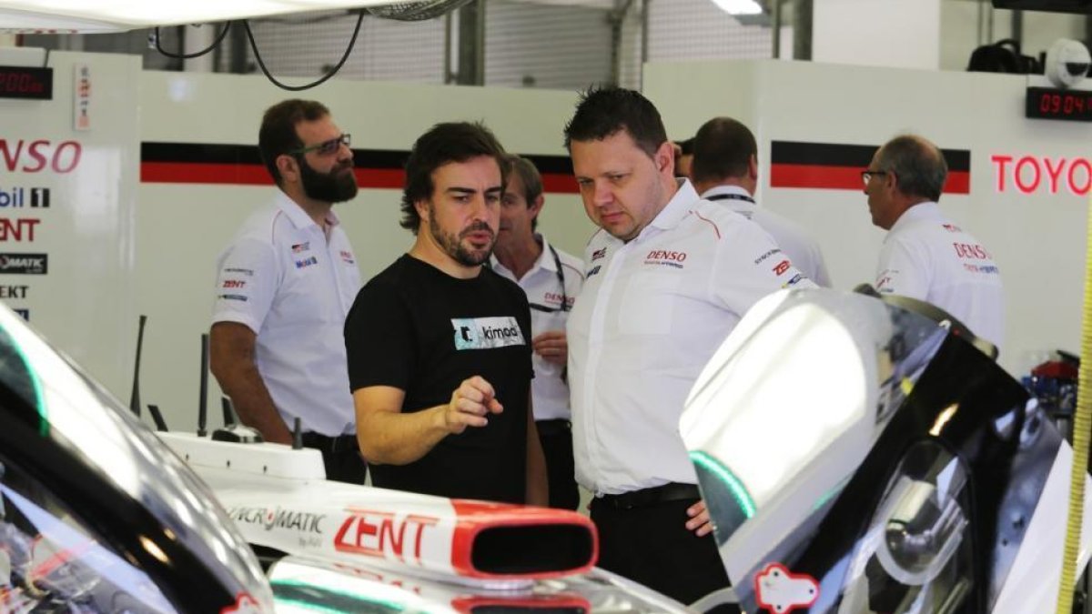 Fernando Alonso, en la jornada de ensayos con el coche que utilizará en Le Mans.-TOYOTA