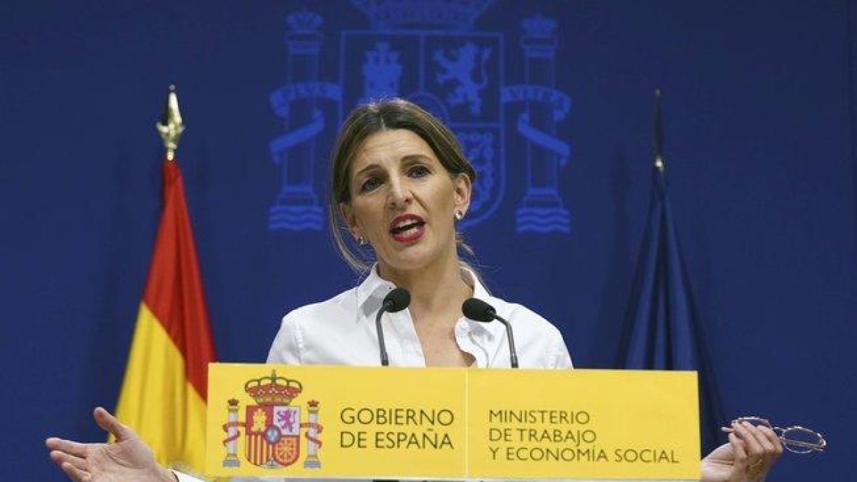 La ministra de Trabajo, Yolanda Díaz, en una rueda de prensa.-DAVID CASTRO