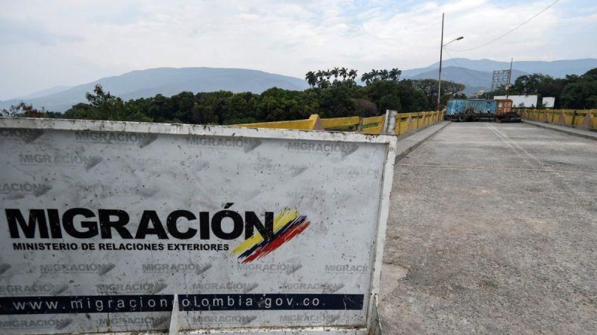 Puente fronterizo Simón Bolivar entre Colombia y Venezuela.-AFP