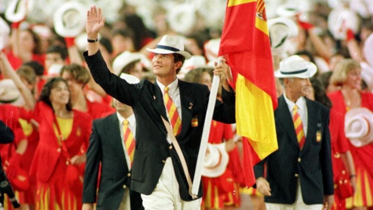 Felipe de Borbón, abanderado español en los Juegos del 92.-JOAN CORTADELLAS