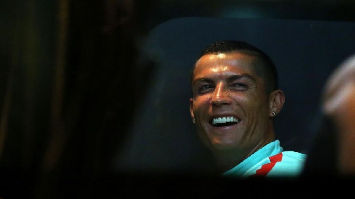 Cristiano Ronaldo, a la llegada a Rusia para disputar la Copa Confederaciones.-AFP