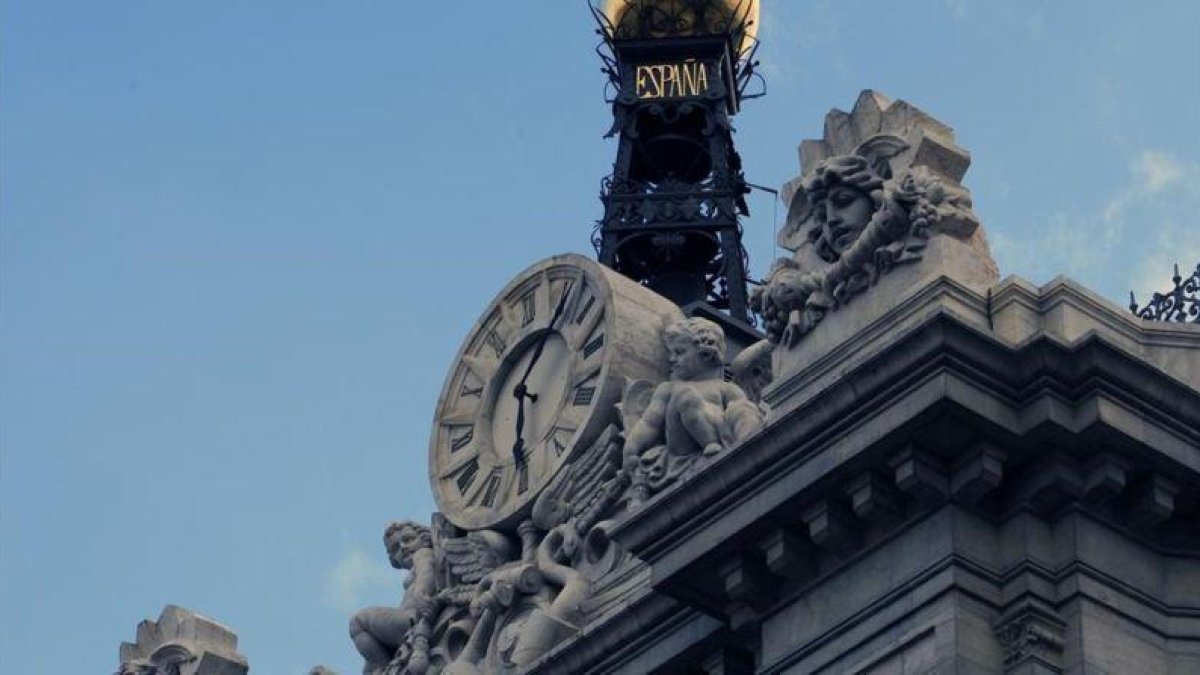 Detalle de la fachada del Banco de España en la Plaza de Cibeles, en Madrid.-AGUSTIN CATALAN