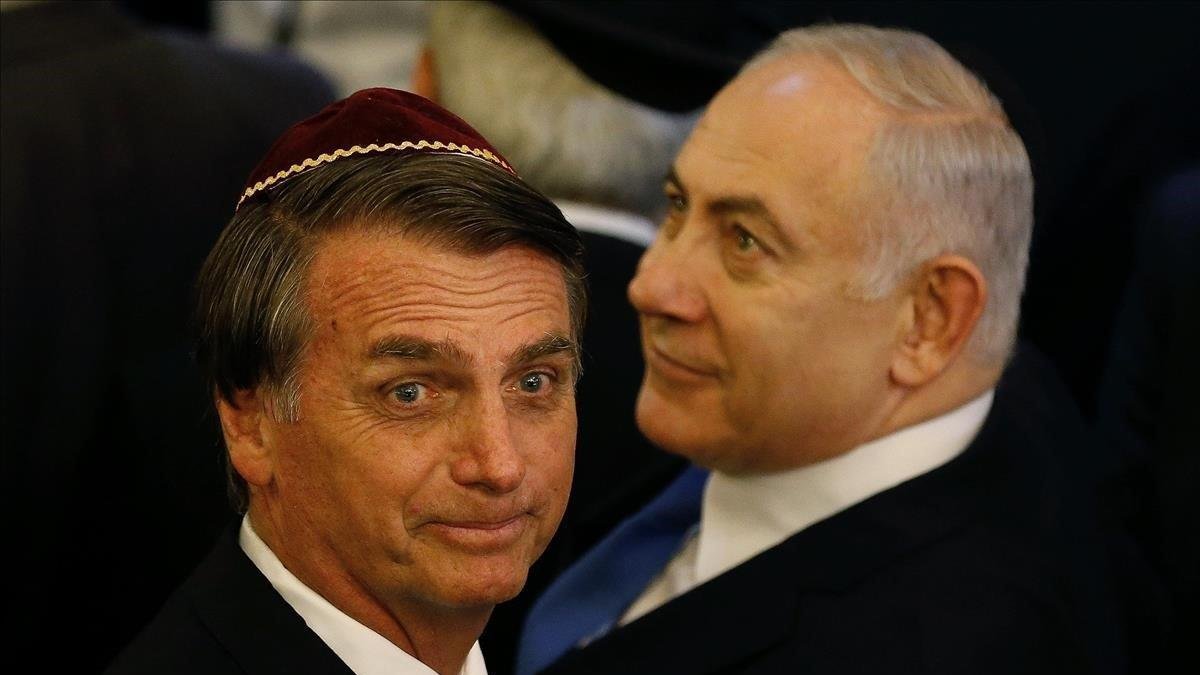Bolsonaro y Netanyahu, en un acto en una sinagoga en Río de Janeiro-FERNANDO FRANÇAO