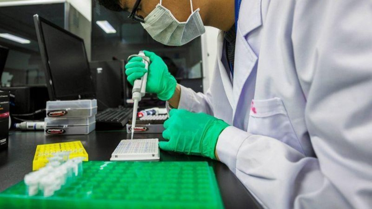Un laboratorio especializado en terapias génicas, en la población china de Nanjing.-EFE / ALEKSANDAR PLAVEVSKI