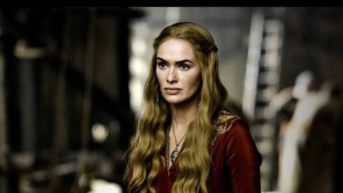 Lena Headey en el papel de reina Cersei Lannister.-