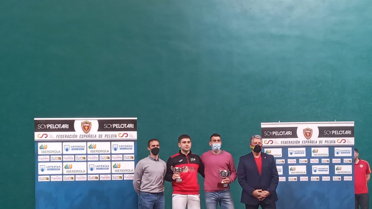 El Club Pelota Urbión, campeón en mano individual en el frontón Labrit de Pamplona. HDS
