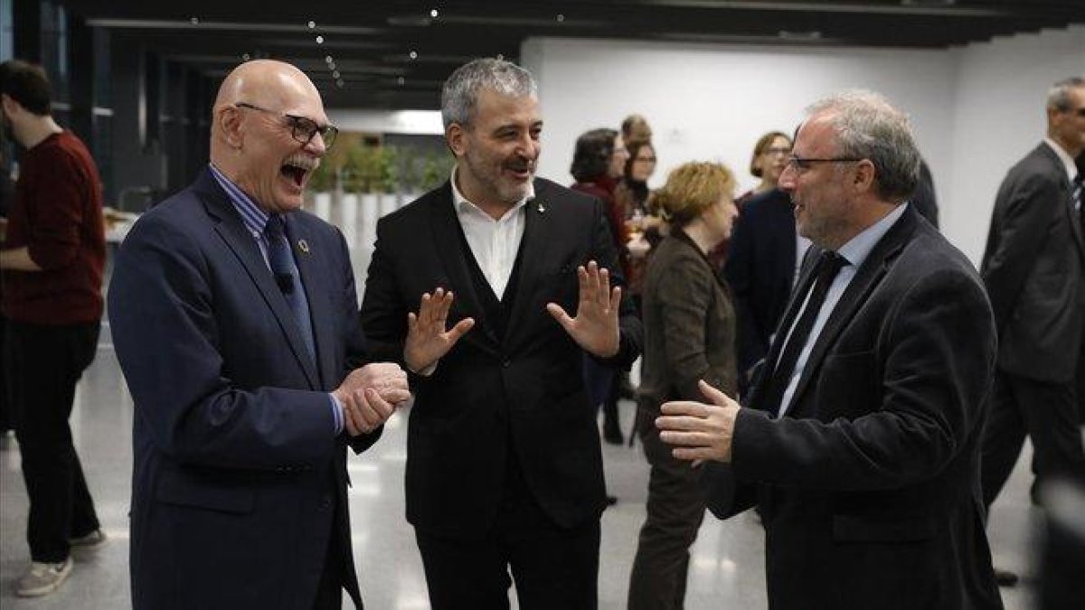 Presentación del MWC del 2020 con John Hoffmann, Jaume Collboni y Constanti Serrallonga, director de fira de Barcelona.-FERRAN NADEU