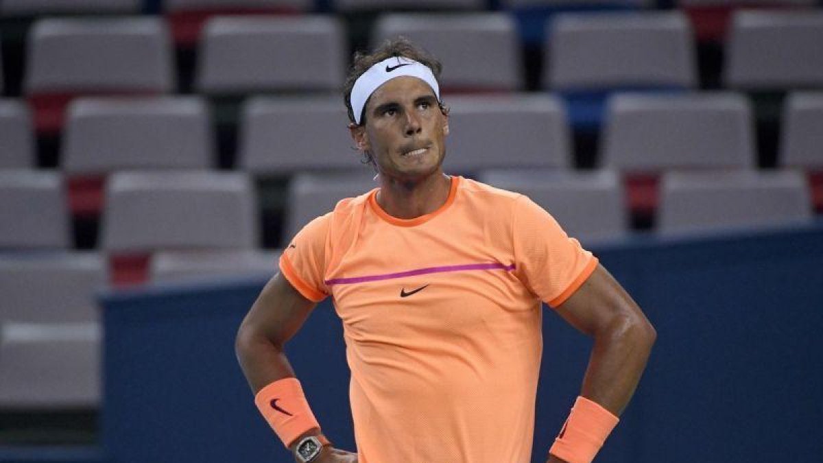 Rafa Nadal se lamenta tras perder un punto.-WANG ZHAO / AFP
