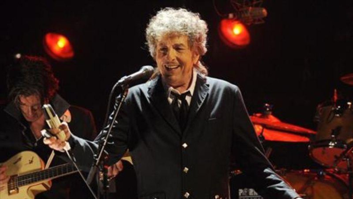 Dylan, durante una actuación en Los Ángeles en el 2012.-AP / CRIS PIZZELO