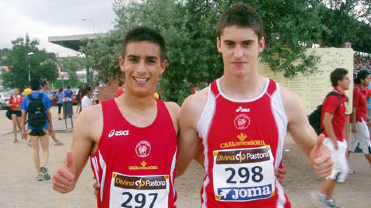 Saúl Martínez, a la derecha de la imagen.-