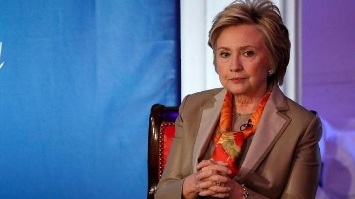 Clinton, en la conferencia en Nueva York, el 2 de mayo.-REUTERS / BRENDAN MCDERMID