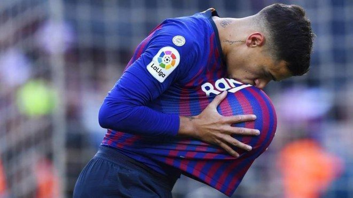 Coutinho festeja un gol con el Barça en la pasada temporada.-AFP