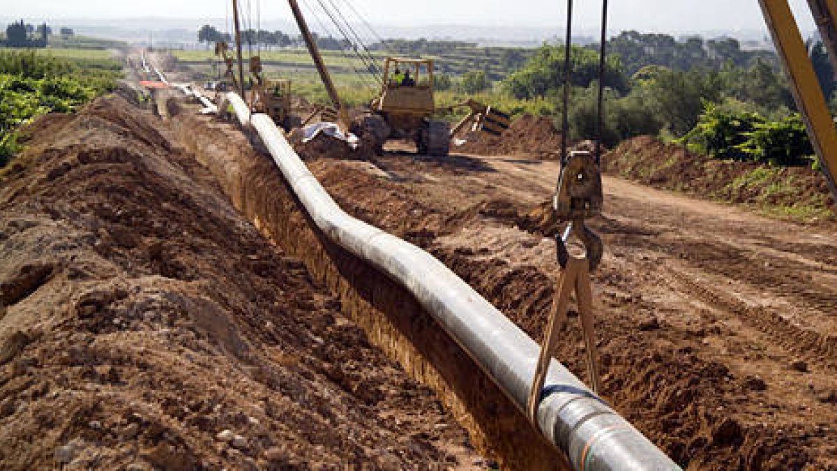Imagenes de la construcción de un gaseoducto similar al Yela-Villar de Arnedo. / ENAGÁS