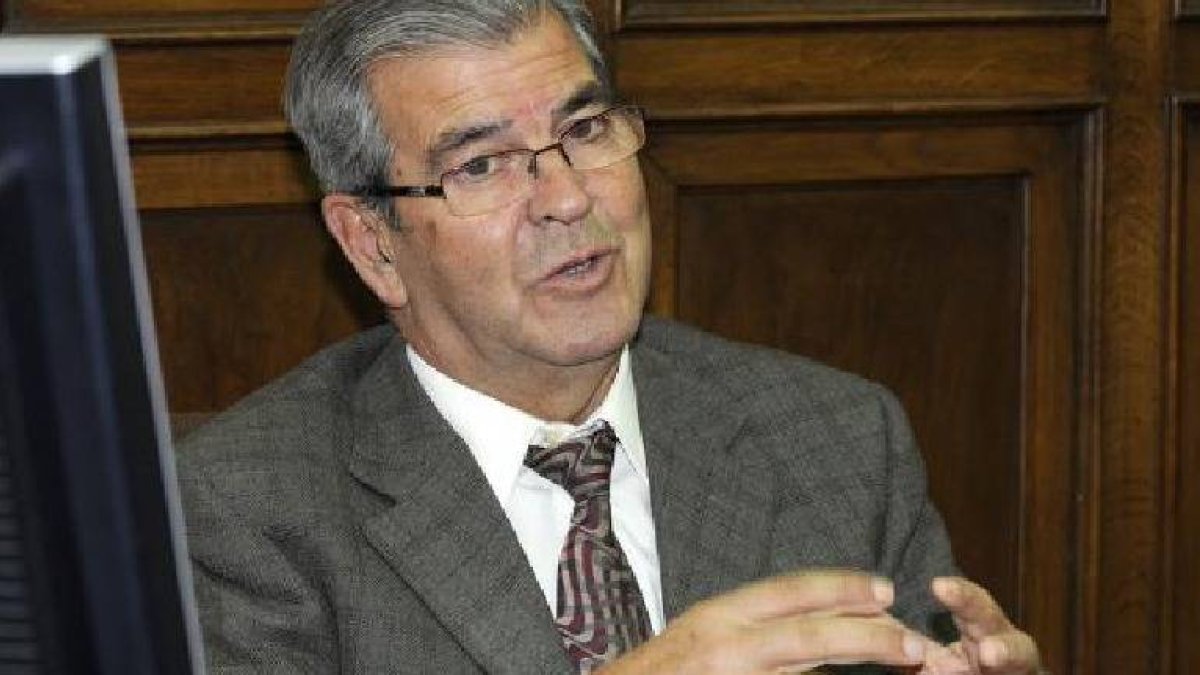 Vicente Ripa, subdelegado del Gobierno, sufrió un ictus isquémico en el mediodía del 3 de junio. / VALENTÍN GUISANDE-