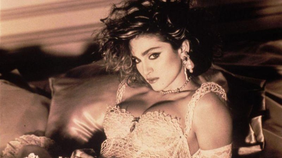 Madonna, en la portada de Like a virgin.-RPE