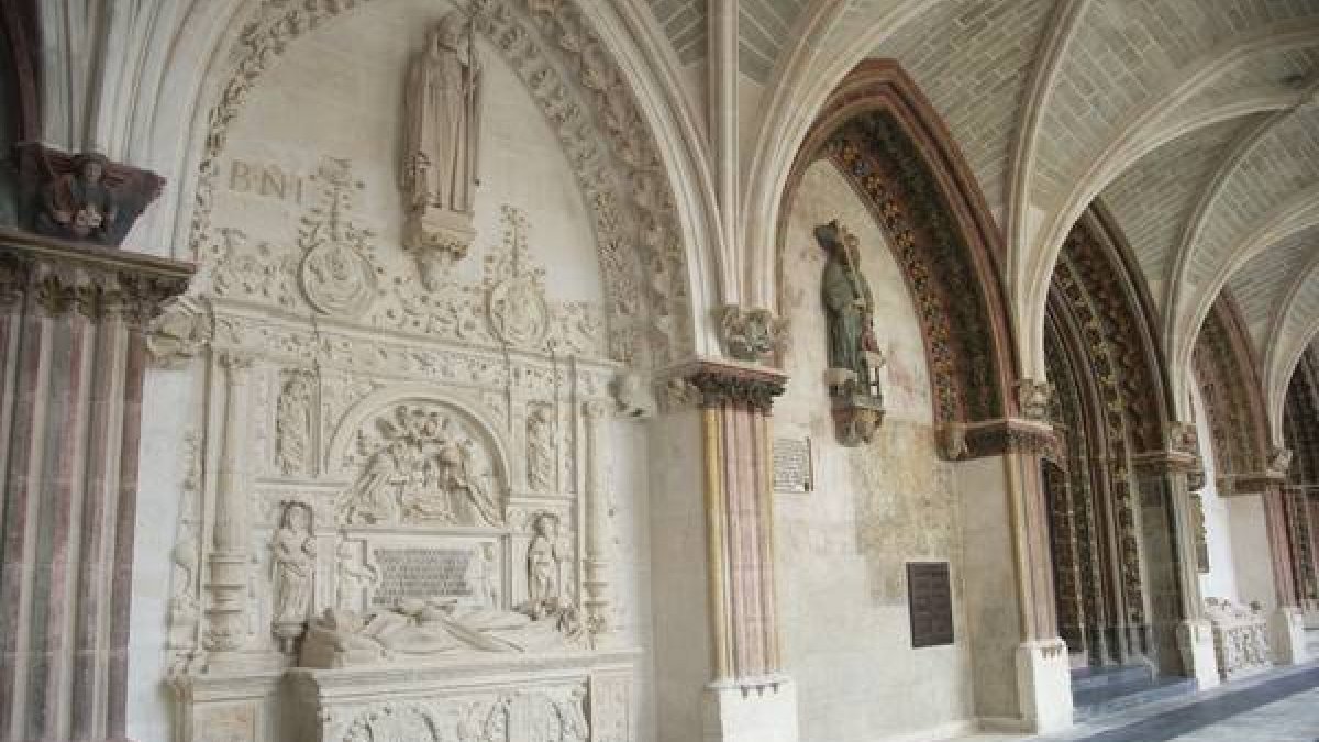 El Arzobispado de Burgos, la Obra Social La Caixa y la Fundación Caja de Burgos inauguran la restauración del Claustro alto de la catedral.-Ricardo Ordóñez / ICAL