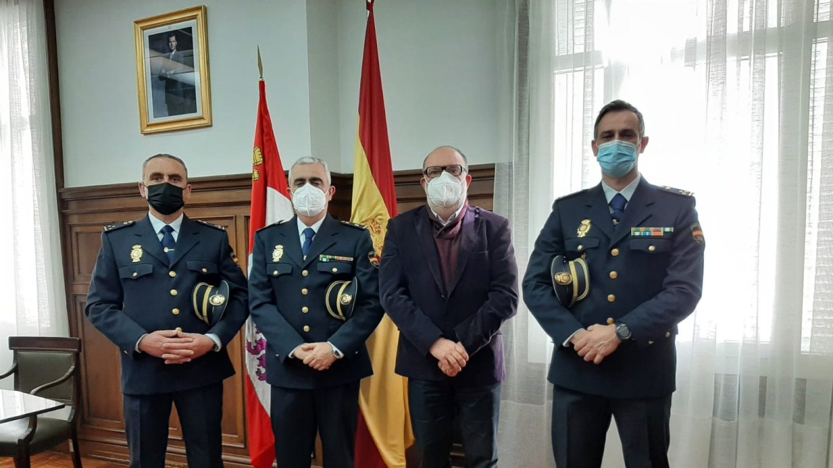Recepción a los dos nuevos inspectores de la Policía Nacional en Soria. HDS