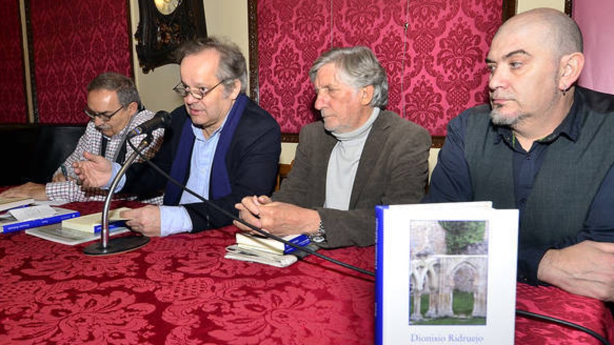 De izquierda a derecha, Manuel Rico, Javier Santillán, Abel Hernández y César Millán. / ÁLVARO MARTÍNEZ-
