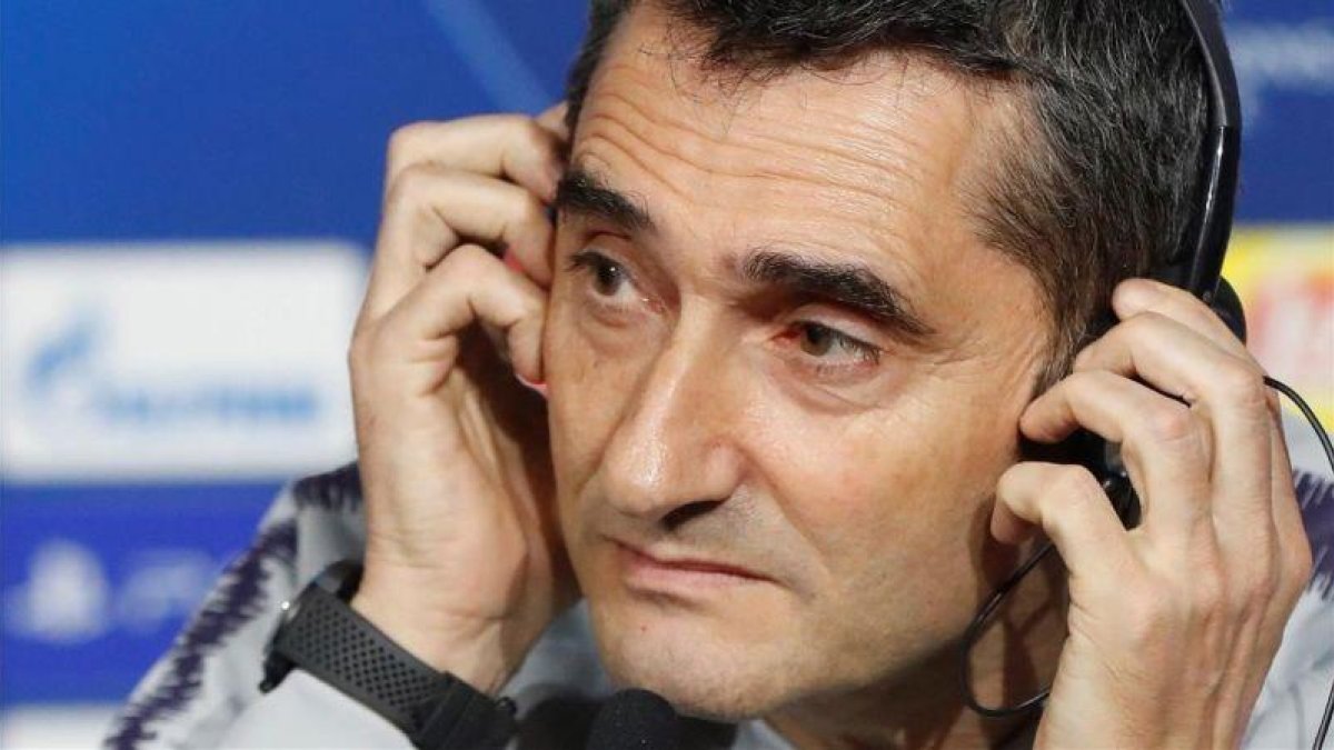 Ernesto Valverde, entrenador del Barça.-EFE / GUILLAUME HORCAJUELO