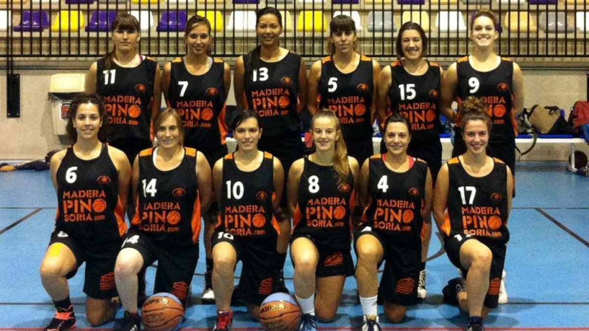 La plantilla del Baloncesto Soria Femenino que compitió la temporada pasada en la Primera Aragonesa.-