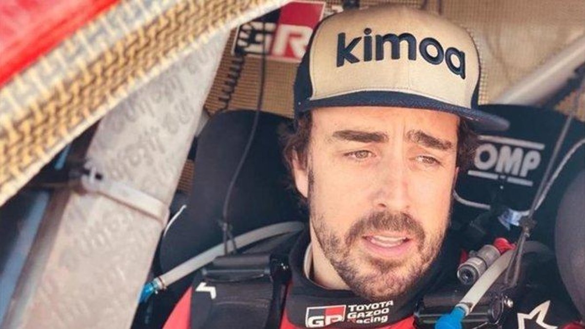 Fernando Alonso, en el interior de su Toyota, en el Rally de Marruecos.-TOYOTA GAZOO RACING TEAM
