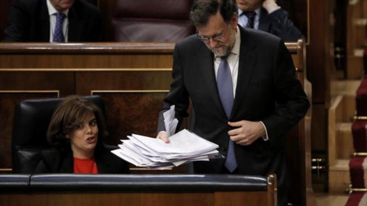 Mariano Rajoy en su escaño del Congreso.-JOSE LUIS ROCA