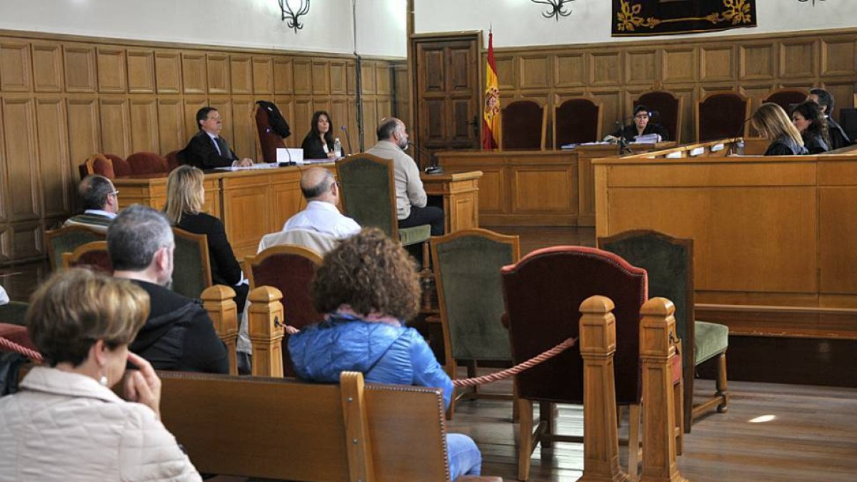 Martínez declara durante la primera vista oral del juicio.-VALENTÍN GUISANDE